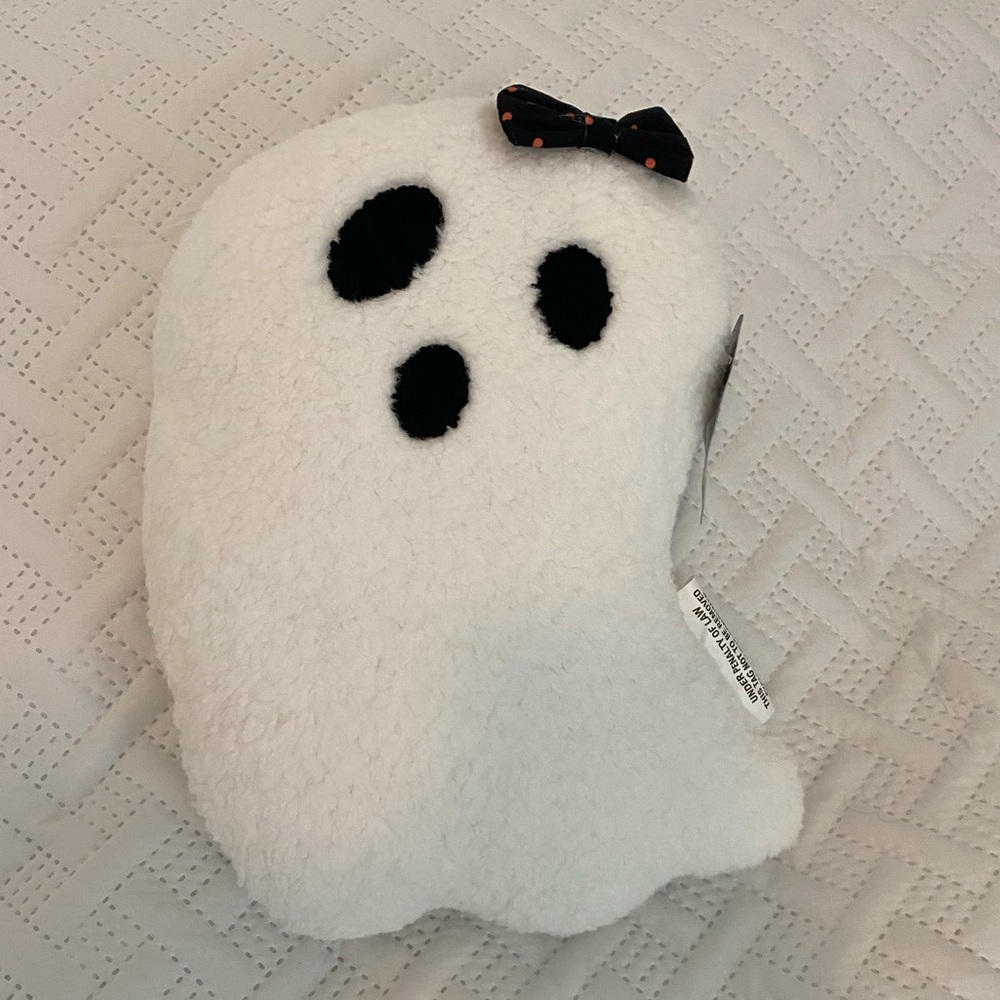 ✨CLEARANCE✨ Halloween Ghost Pillow with Bow, NWOT
